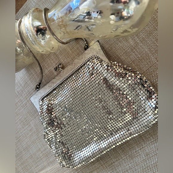 Vintage Handbags - Vintage silver mesh evening purse
